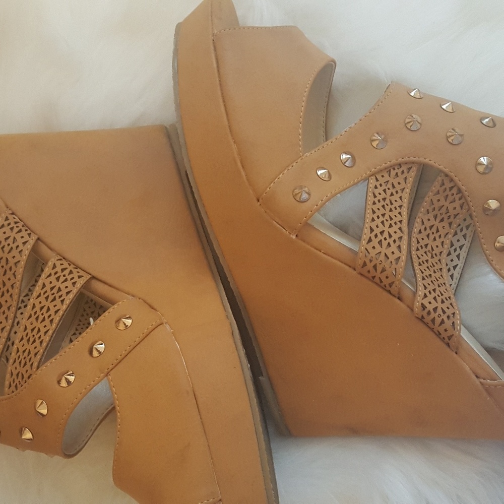 Torrid Wedges